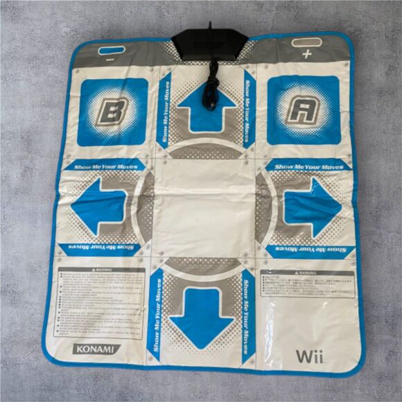 Konami Dance Dance Revolution Dance Pad Lot (Set of 2) for Nintendo Wii - Picture 1 of 4